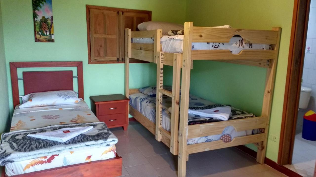 Finca Turistica Los Rosales Перейра Экстерьер фото